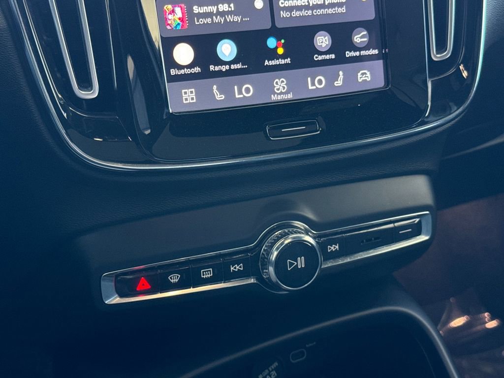 Certified 2023 Volvo XC40 Recharge Plus AWD/4WD image 20