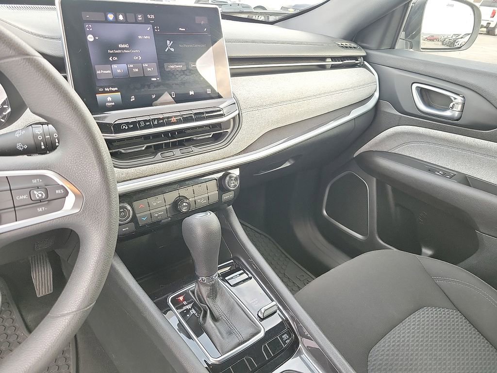 Used 2023 Jeep Compass Sport image 20