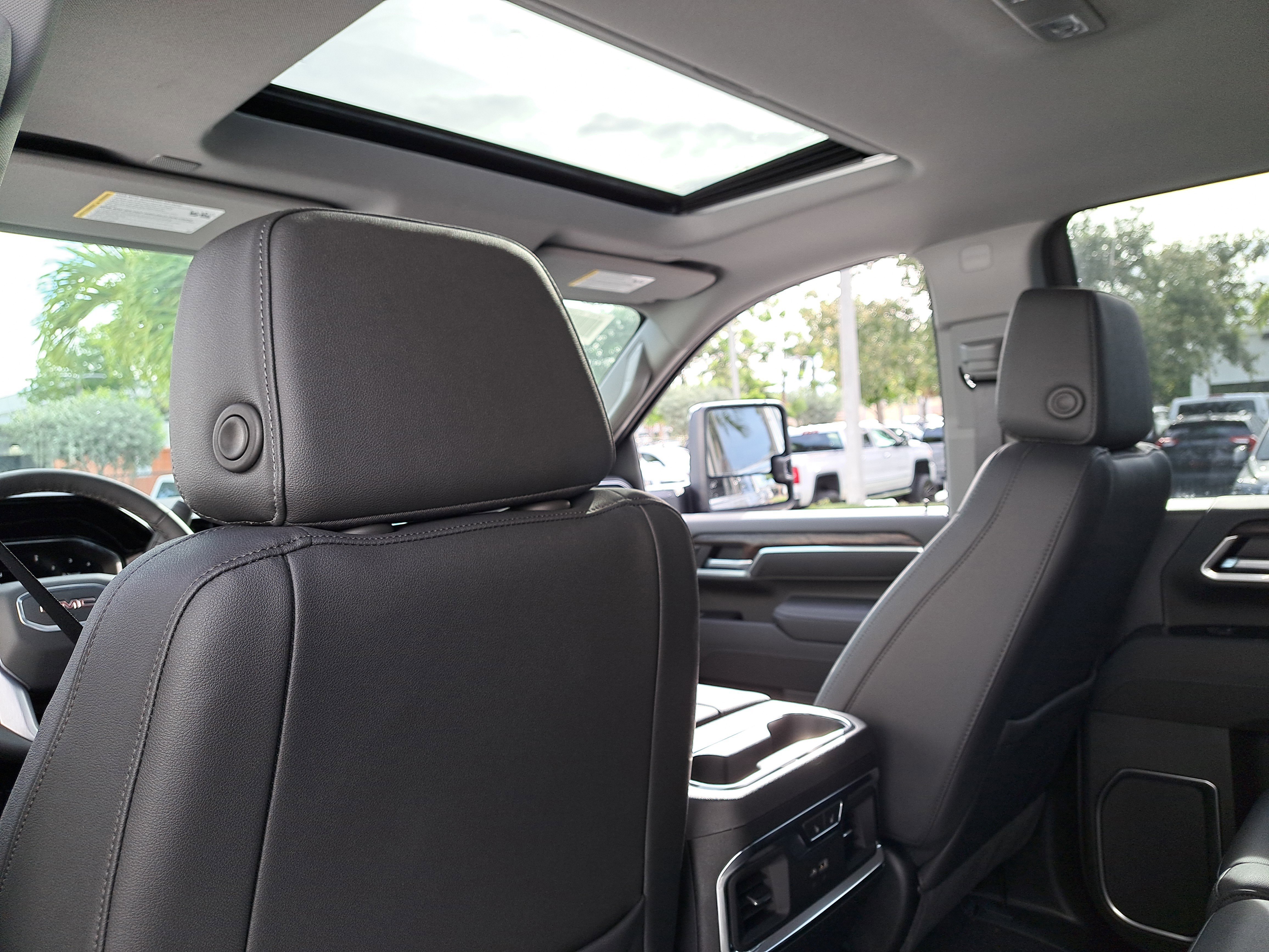 New 2025 GMC Sierra 2500 SLT w/ SLT Premium Package image 13