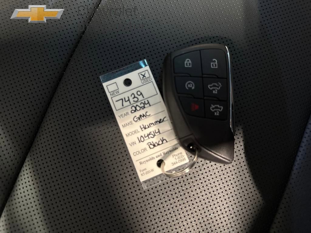 Used 2024 GMC Hummer EV 3X w/ LPO, Sport Package image 38