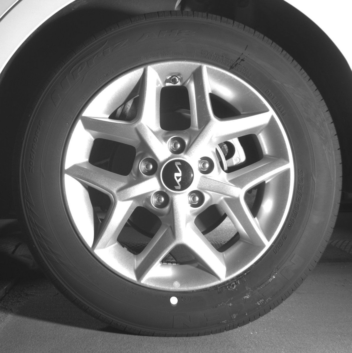 Used 2025 Kia Soul LX w/ LX Technology Package FWD image 14