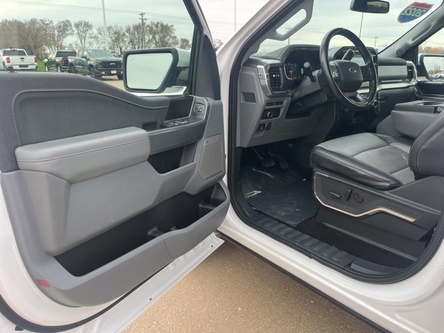 Used 2022 Ford F150 Lariat w/ Equipment Group 501A Mid image 13