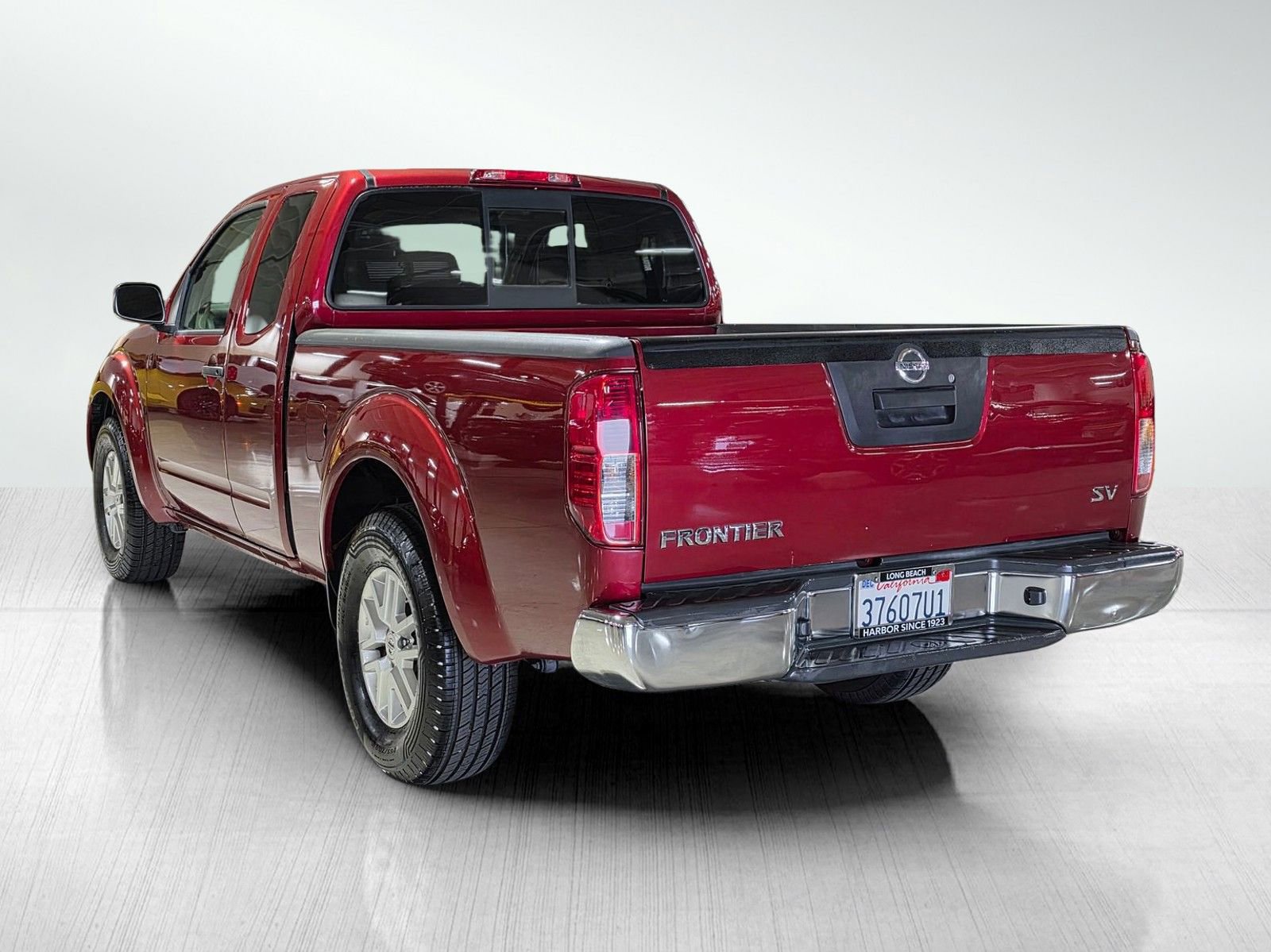 Used 2015 Nissan Frontier SV RWD image 5