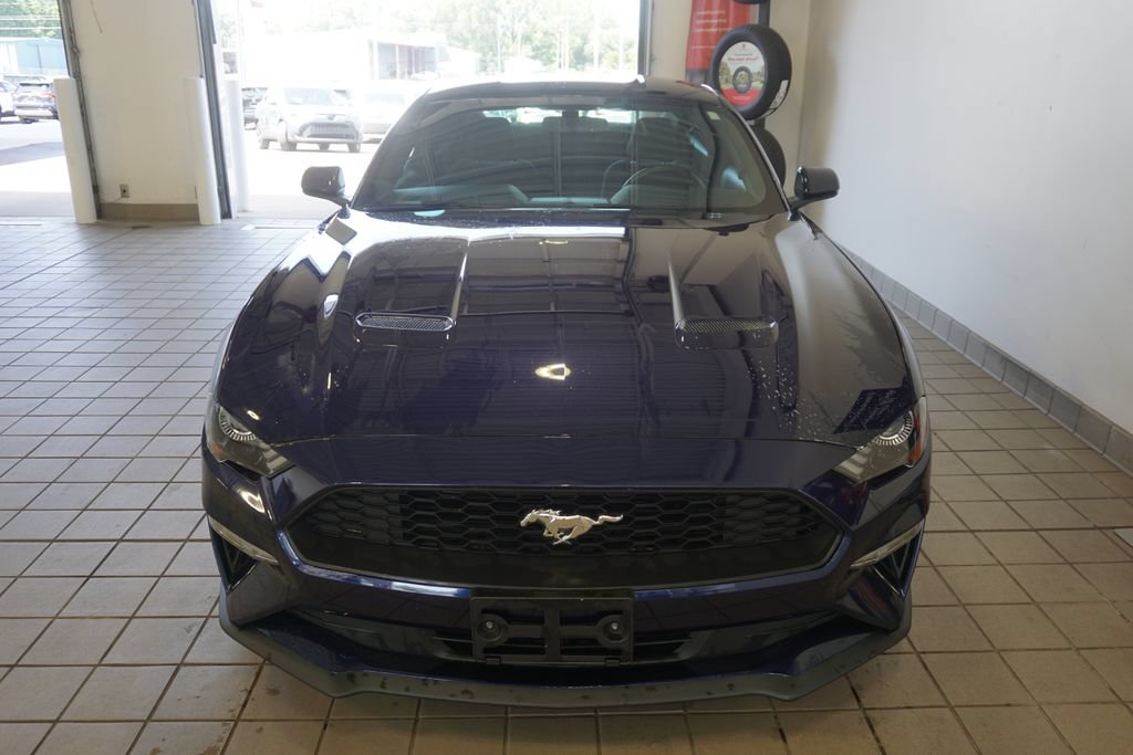 Used 2018 Ford Mustang Coupe RWD image 11