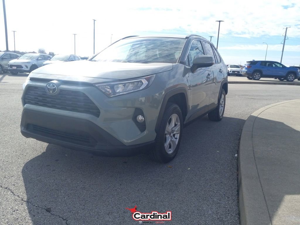 Used 2021 Toyota RAV4 XLE image 16