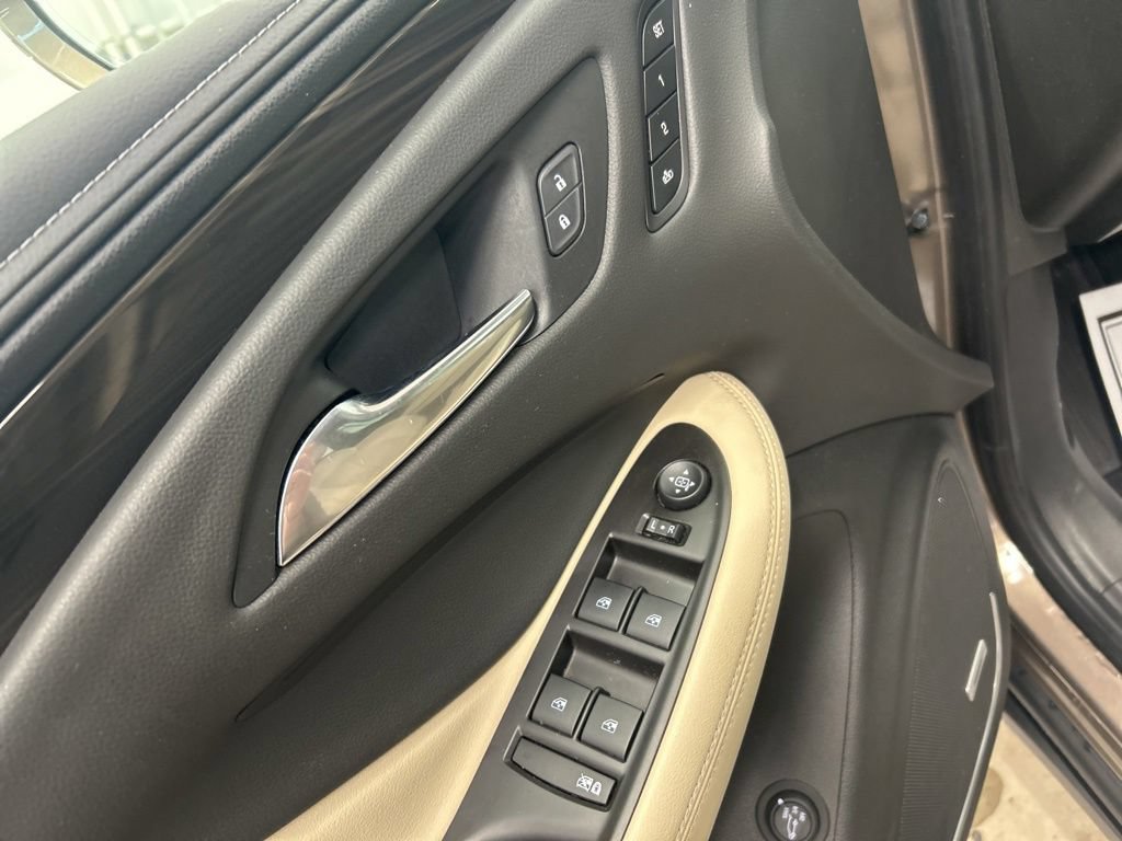 Used 2019 Buick Envision Premium AWD/4WD image 22