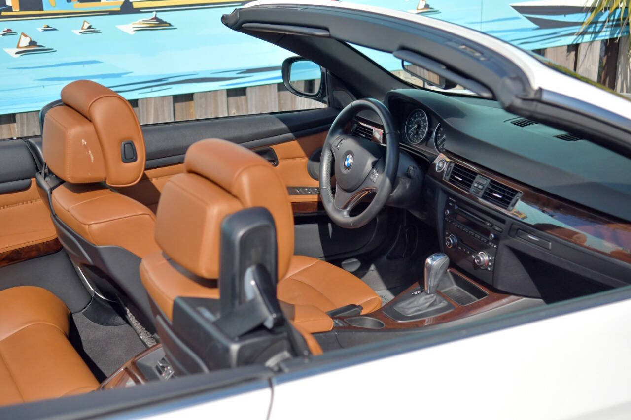 Used 2012 BMW 328i Convertible RWD image 30