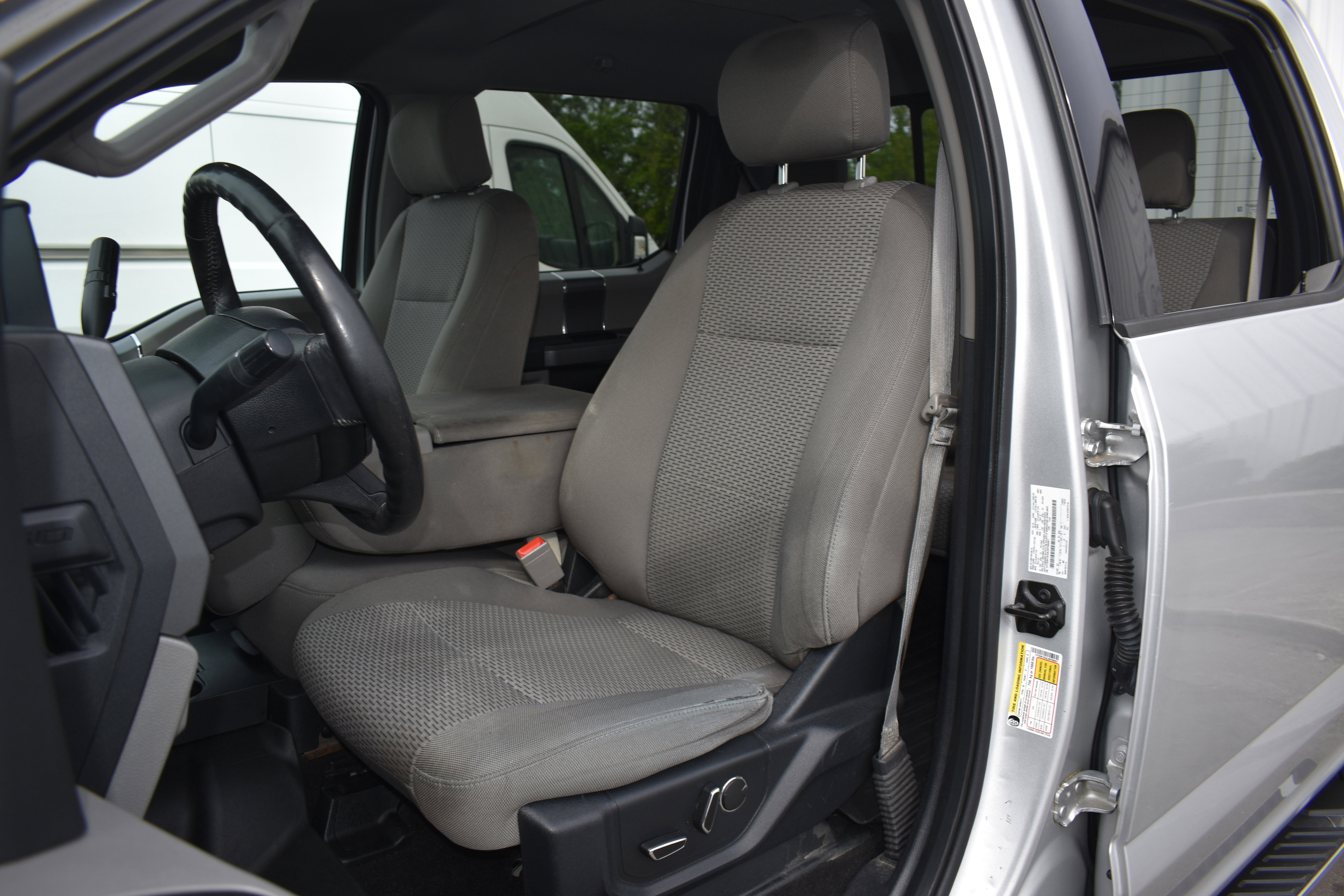 Used 2018 Ford F150 XLT w/ Equipment Group 302A Luxury image 24