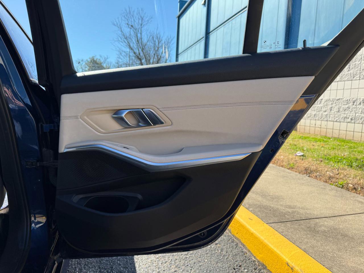 Used 2020 BMW 330i xDrive Sedan AWD/4WD image 24