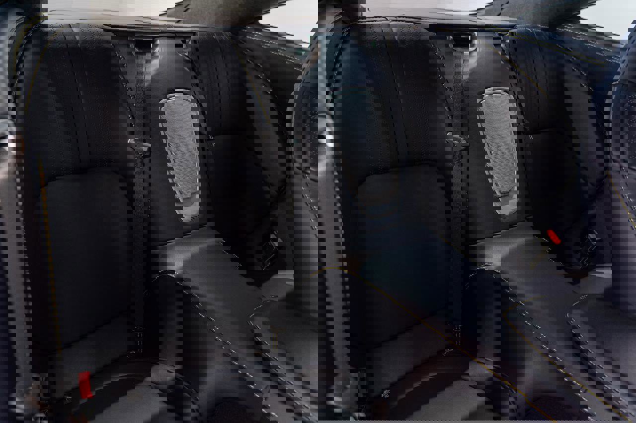 Used 2018 Aston Martin DB11 V12 image 12