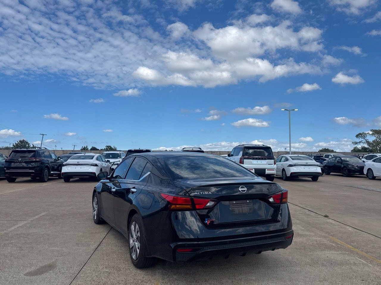 Used 2023 Nissan Altima 2.5 S FWD image 21
