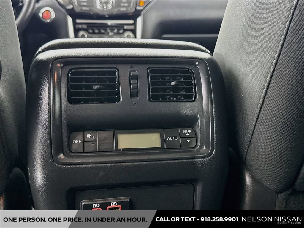 Used 2019 Nissan Pathfinder SV AWD/4WD image 22