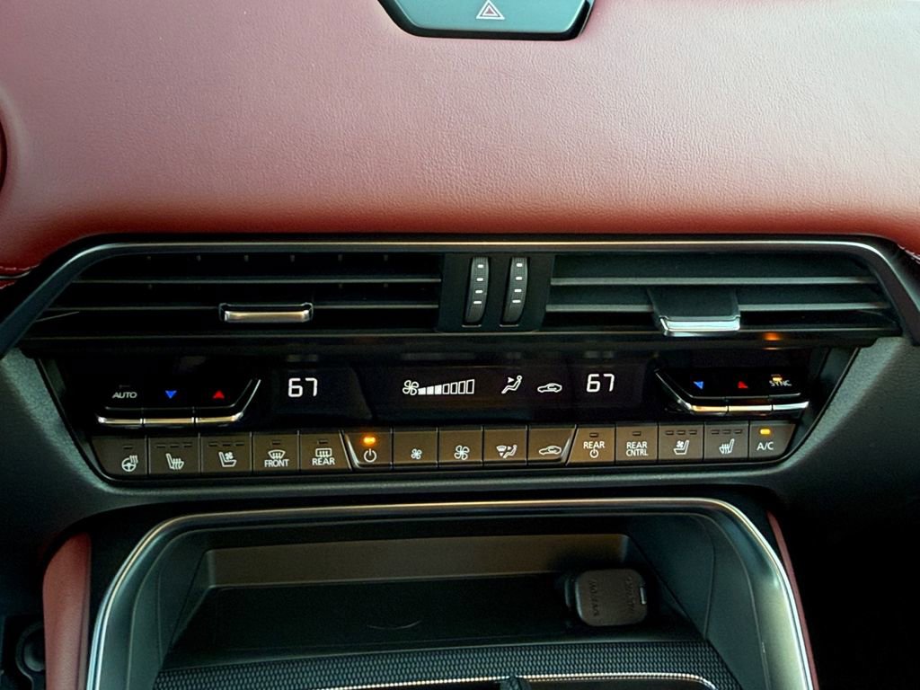 New 2025 MAZDA CX-70 Plug-In Hybrid w/ Premium Plus image 14