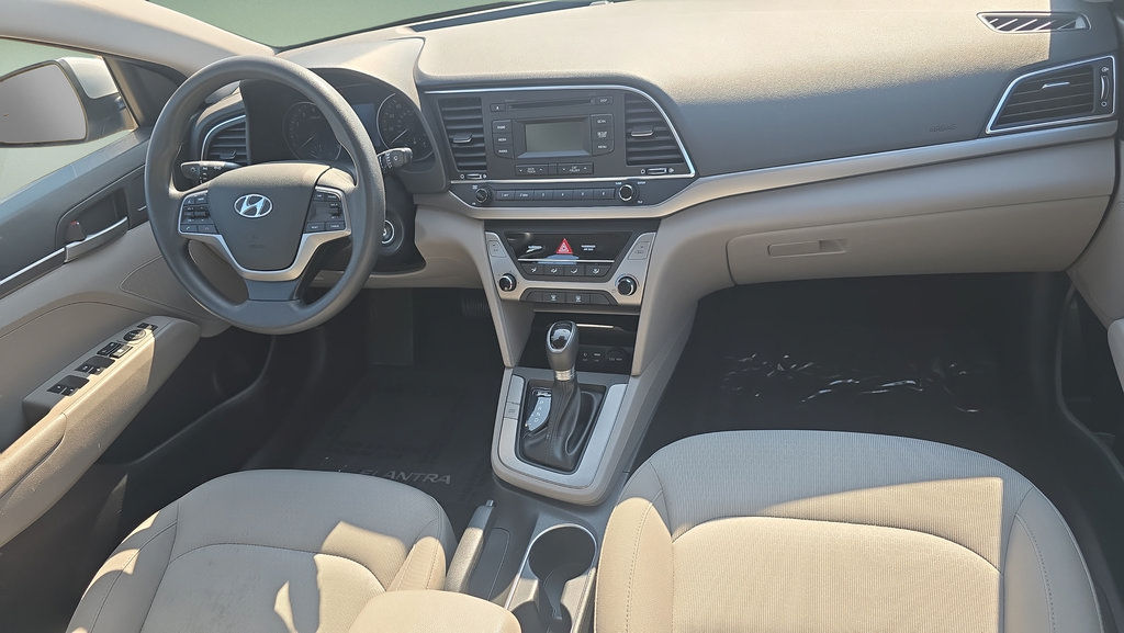 Used 2017 Hyundai Elantra SE w/ Cargo Package FWD image 11