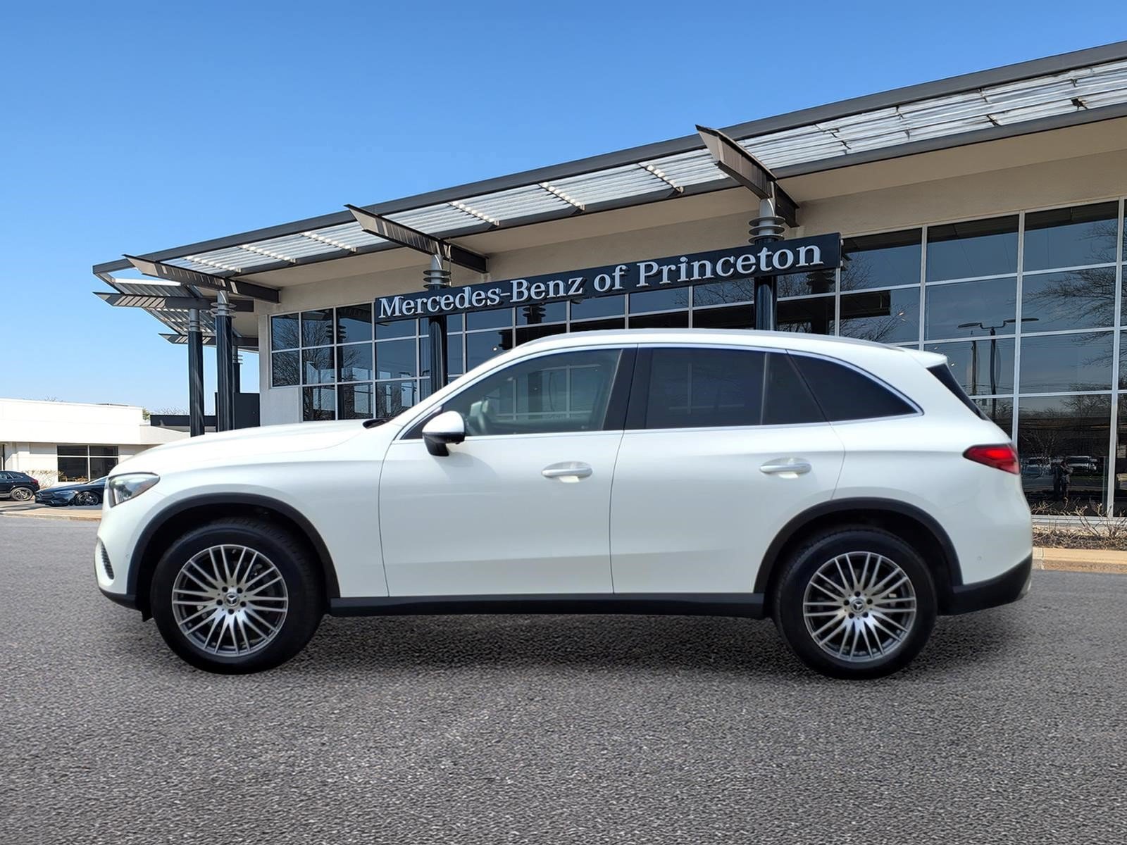 Certified 2023 Mercedes-Benz GLC 300 4MATIC image 6