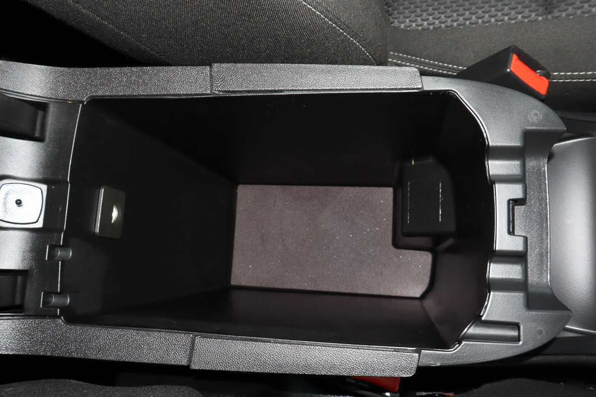 Used 2024 GMC Terrain SLE image 23