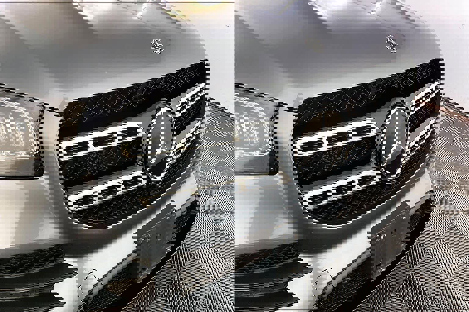 Used 2023 Mercedes-Benz GLS 450 4MATIC image 32