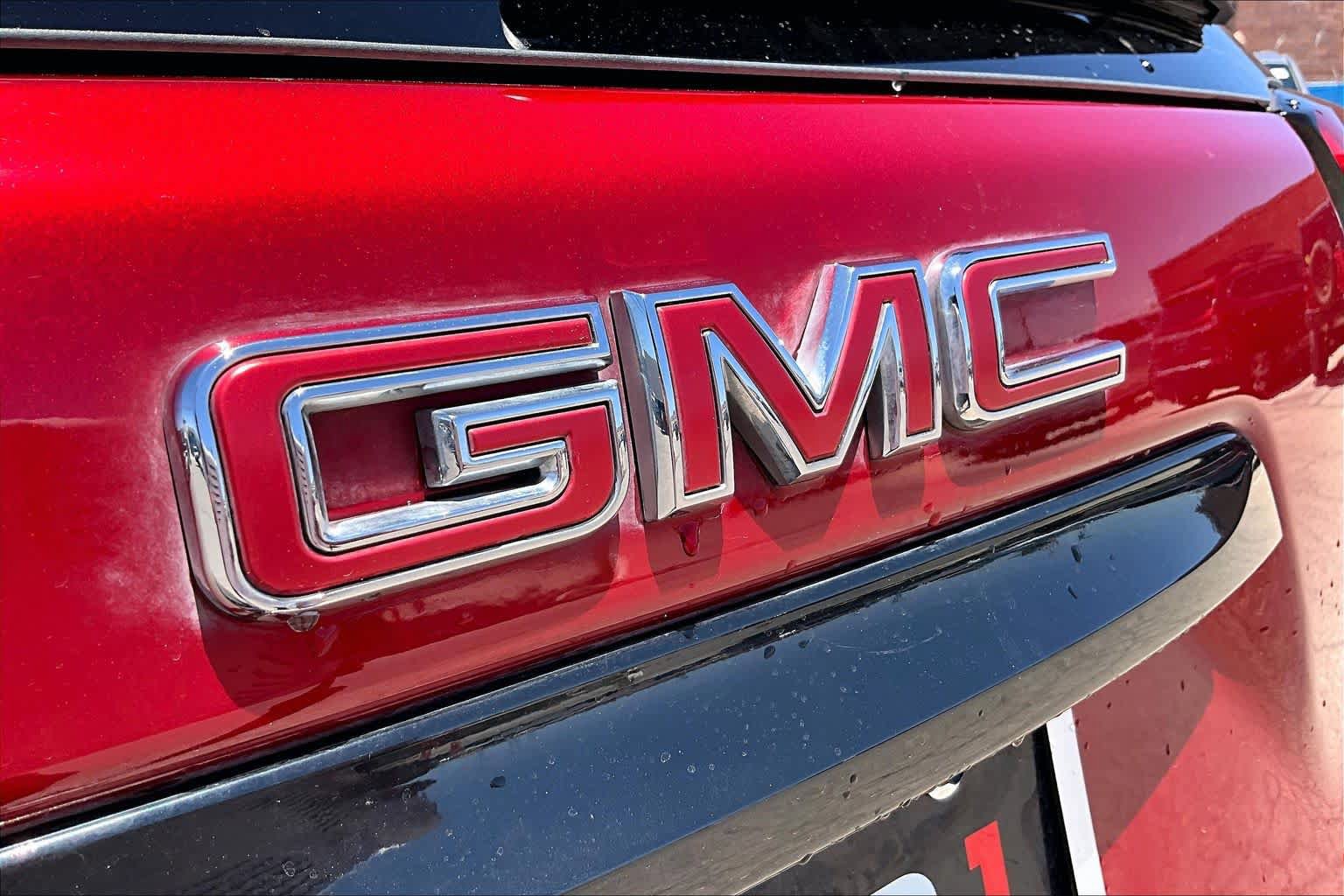 Used 2022 GMC Terrain SLE w/ Driver Convenience Package FWD image 29