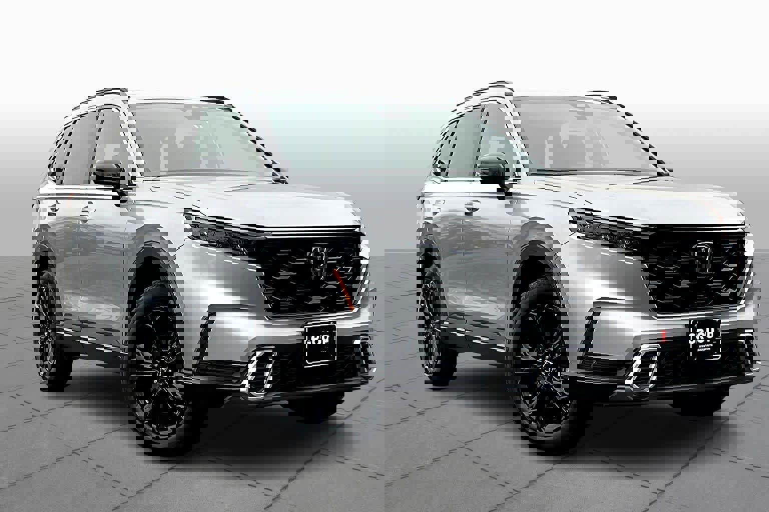 Used 2023 Honda CR-V Sport Touring image 2