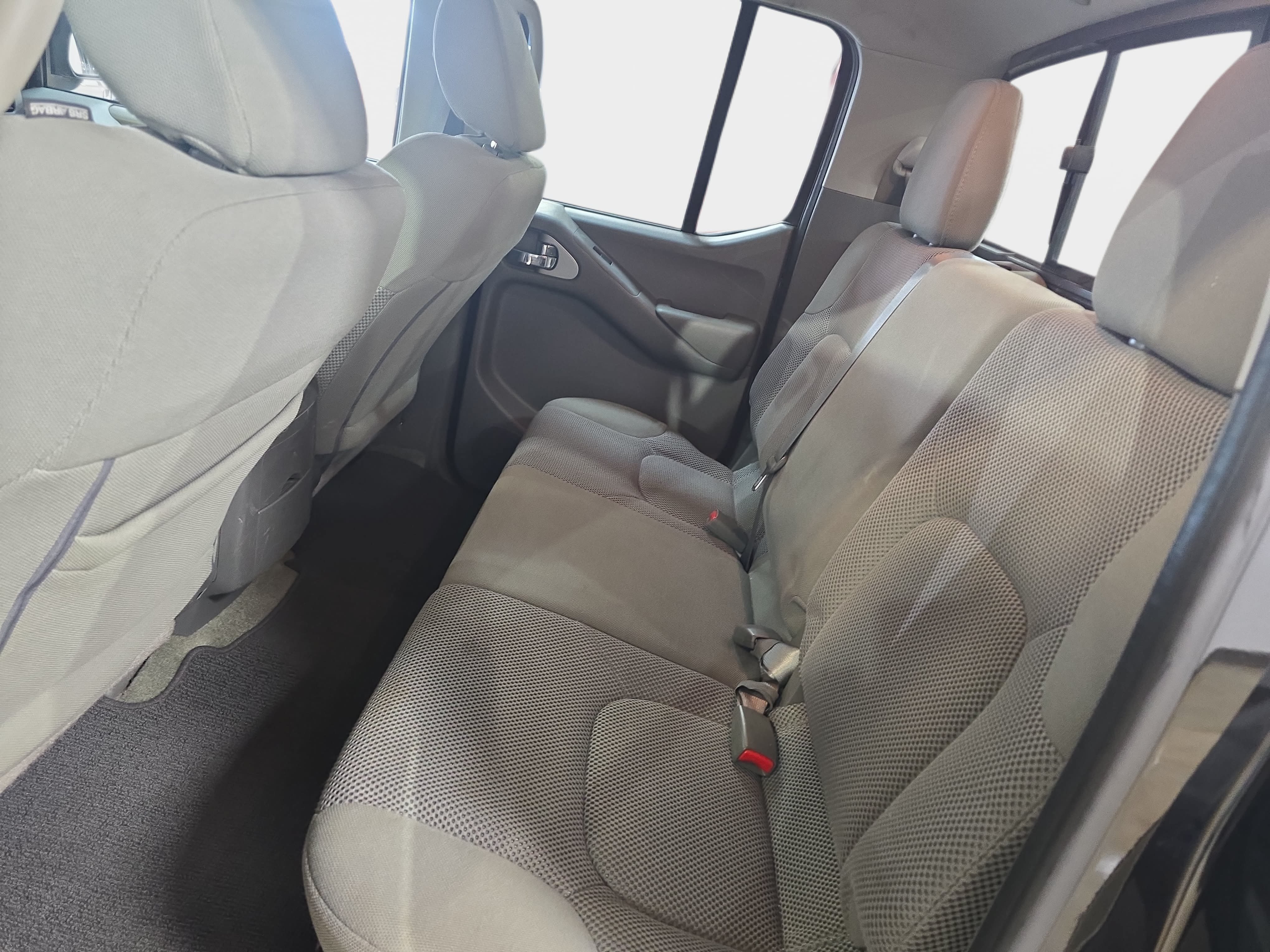 Used 2018 Nissan Frontier SV AWD/4WD image 11