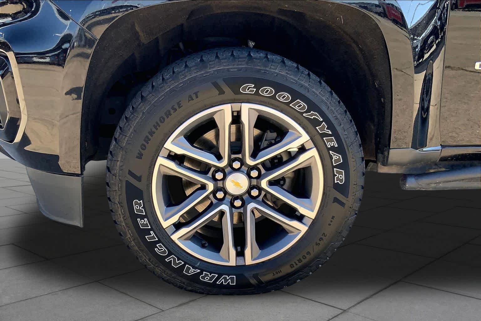 Used 2021 Chevrolet Colorado W/T w/ Custom Special Edition AWD/4WD image 10
