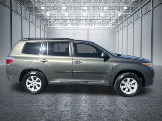 Used 2012 Toyota Highlander FWD w/ Tech Pkg image 6