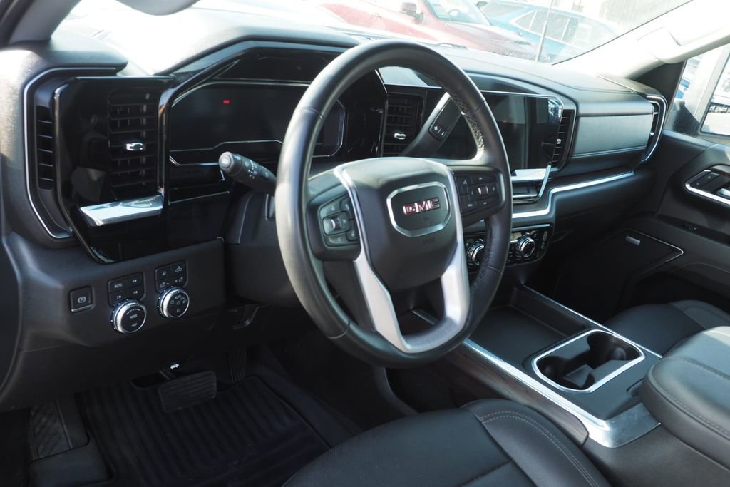 Used 2024 GMC Sierra 2500 SLT w/ SLT Premium Package image 12