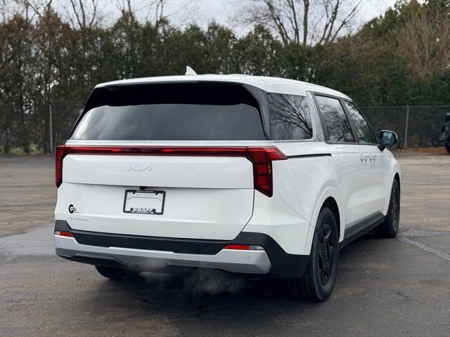 Used 2025 Kia Carnival image 5