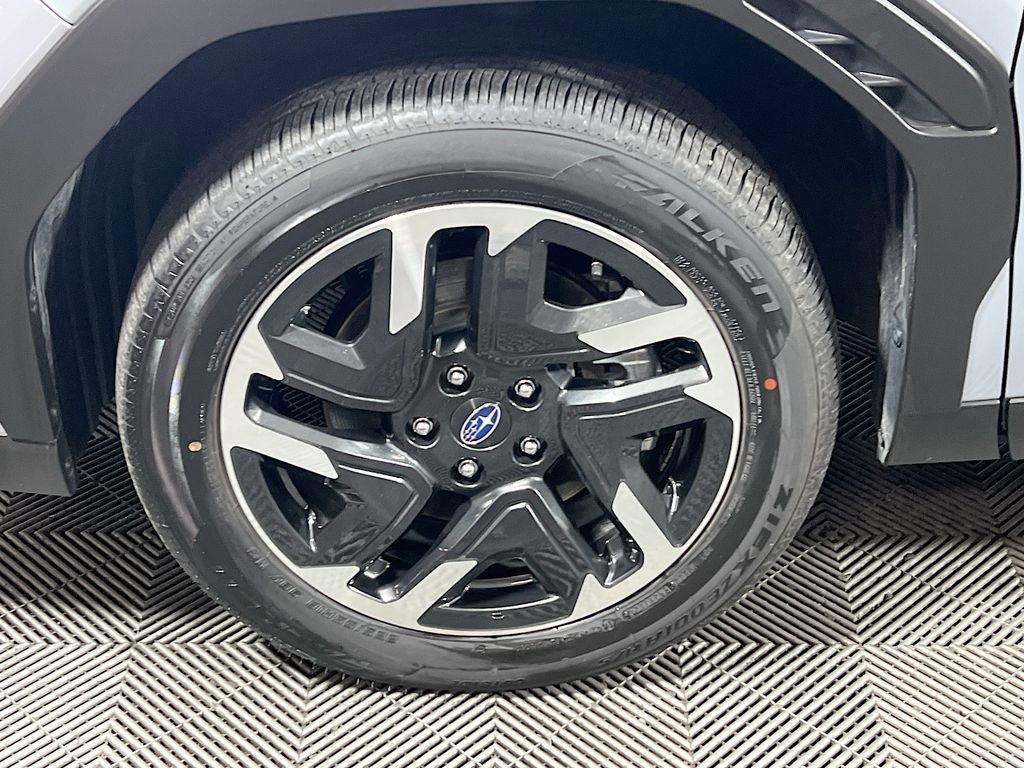 Certified 2025 Subaru Forester Limited AWD/4WD image 25