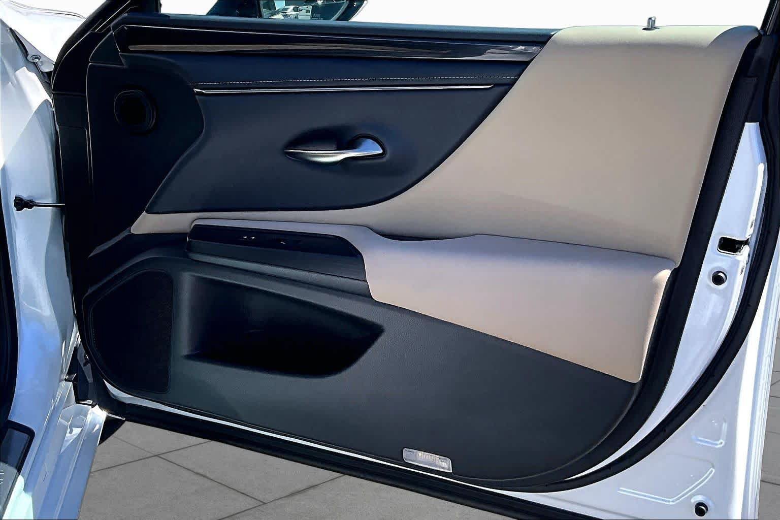 Used 2021 Lexus ES 350 w/ Accessory Package FWD image 22