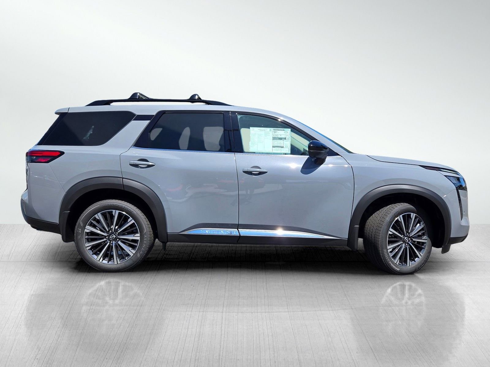 New 2026 Nissan Pathfinder Platinum AWD/4WD image 3