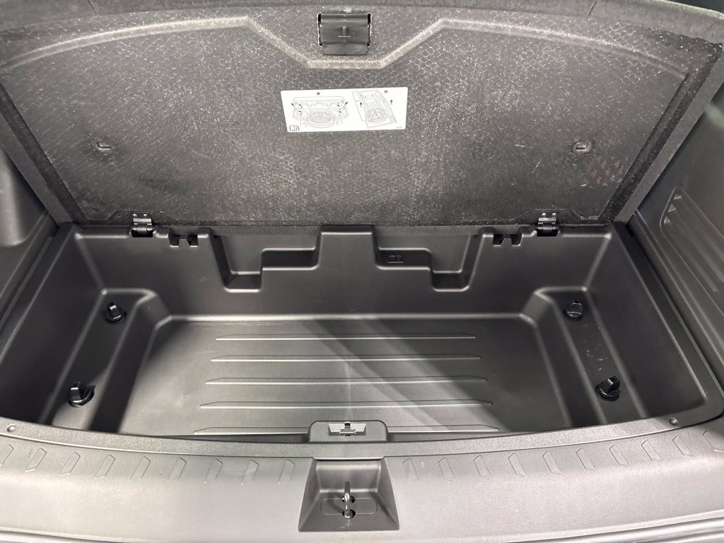 Used 2023 Chevrolet Traverse LT w/ LT Premium Package AWD/4WD image 60