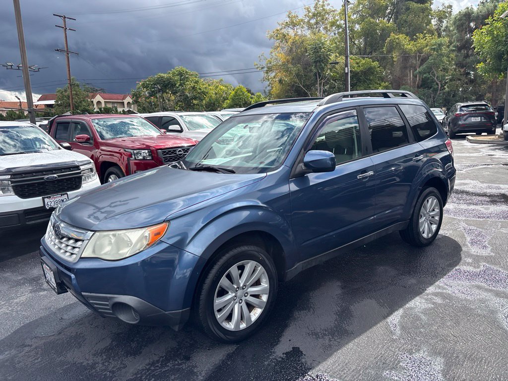 Used 2013 Subaru Forester 2.5X Premium w/ All-Weather Pkg AWD/4WD image 11