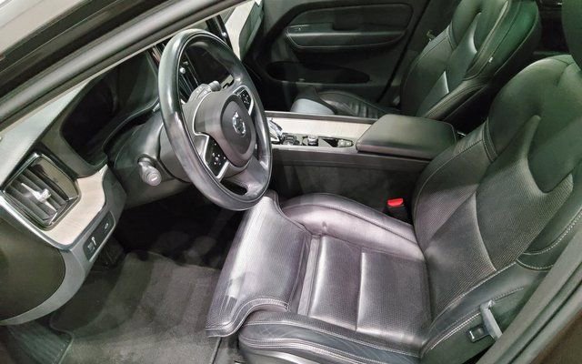 Used 2022 Volvo XC60 B5 Inscription w/ Advanced Package image 14
