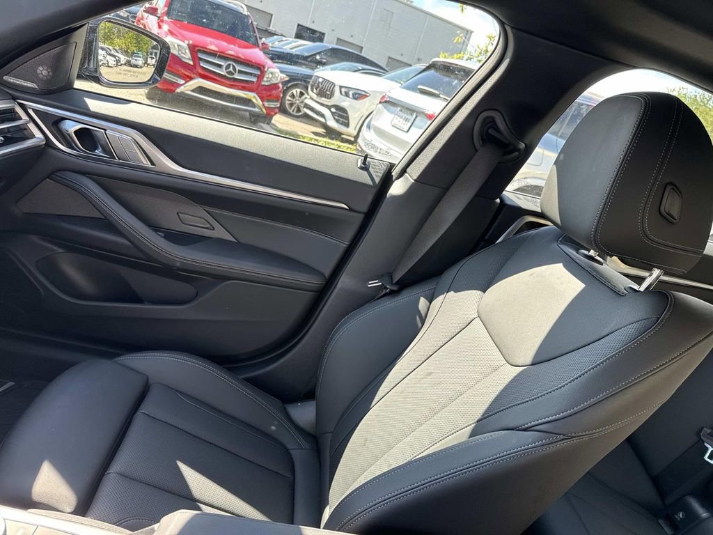 Used 2025 BMW i4 xDrive40i image 16