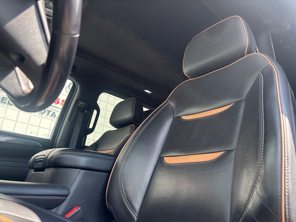 Used 2021 GMC Yukon XL AT4 w/ Rear Media and Nav Package image 11