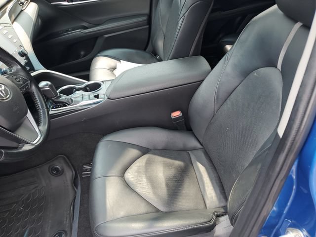 Used 2019 Toyota Camry XSE w/ Navigation Package FWD image 16
