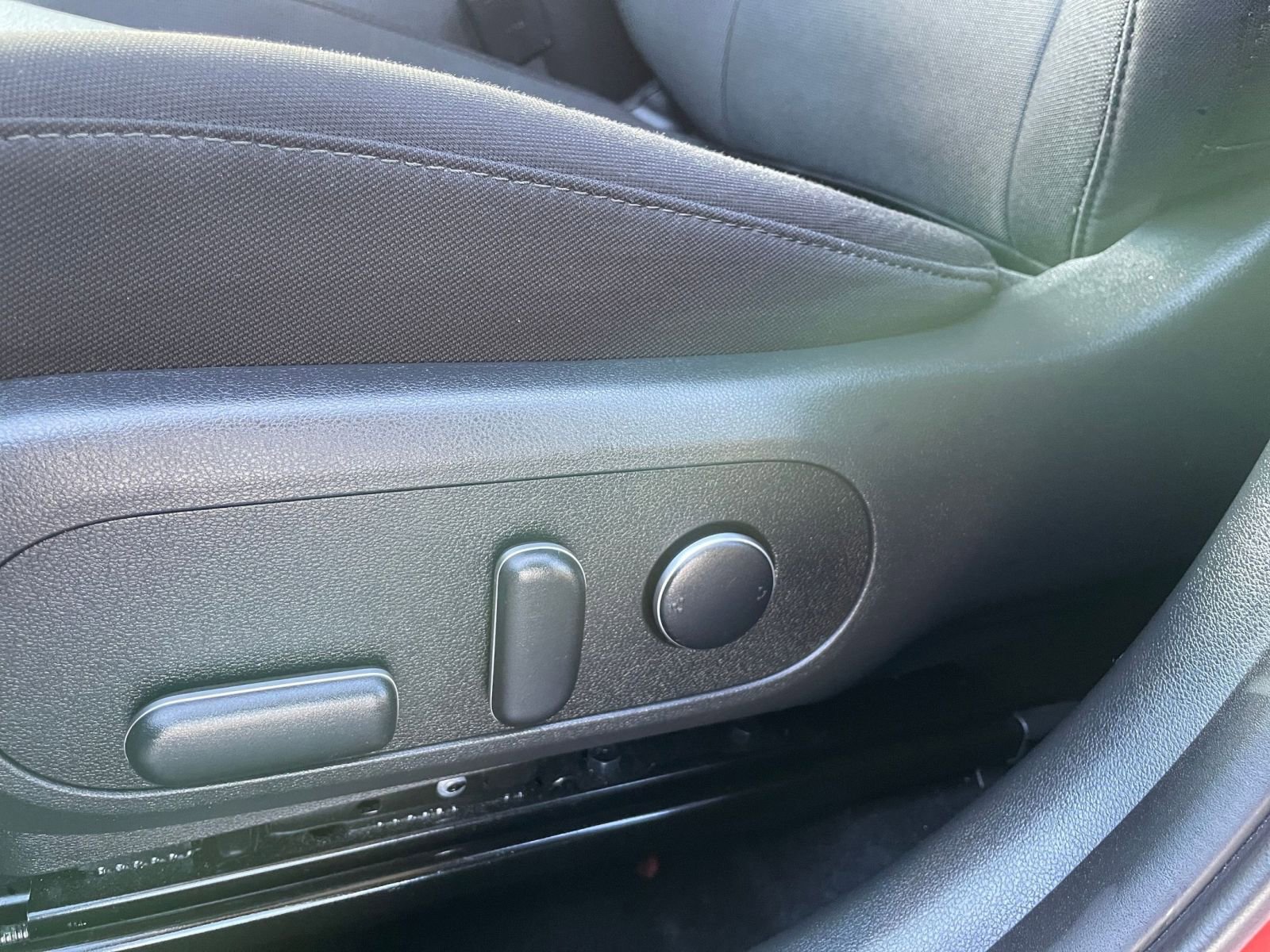 Used 2025 Hyundai Kona SEL image 23