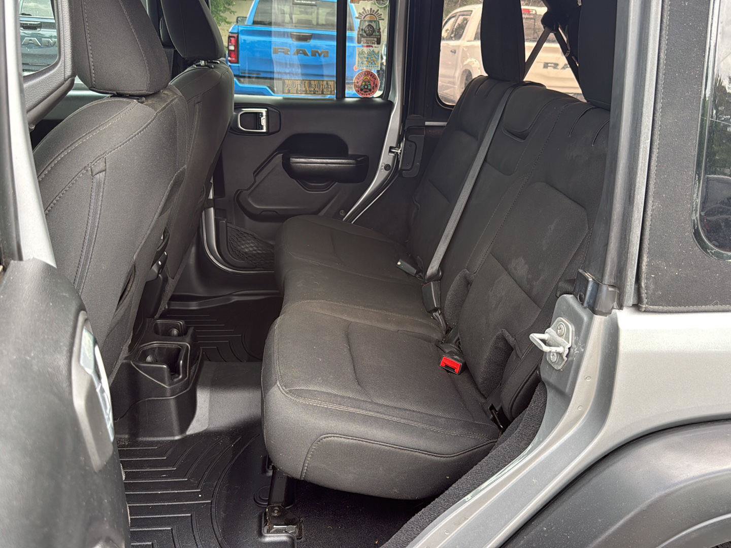 Used 2021 Jeep Wrangler Unlimited Sport AWD/4WD image 9