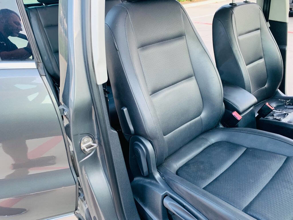 Used 2012 Volkswagen Tiguan SE FWD image 24