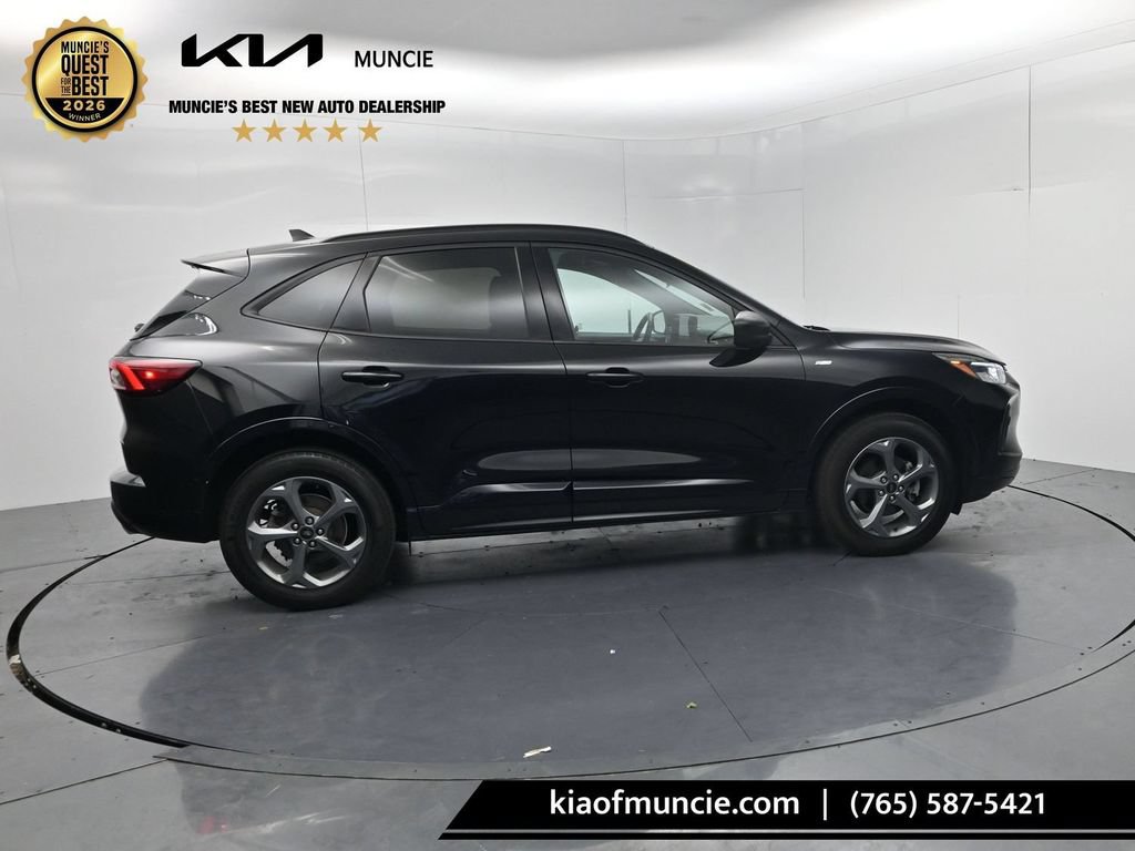 Used 2023 Ford Escape ST-Line w/ Tech Pack #1 AWD/4WD image 8