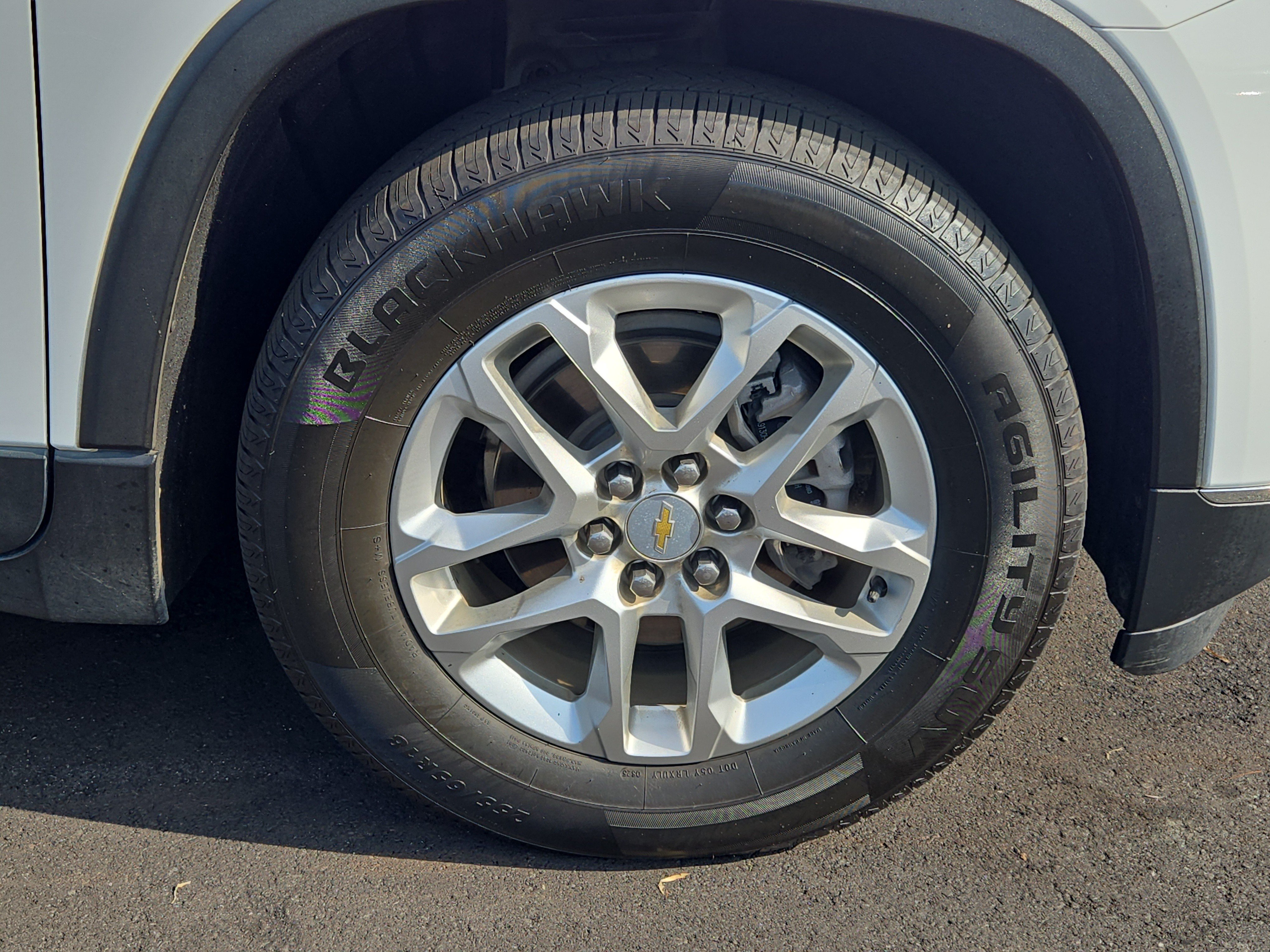 Used 2021 Chevrolet Traverse LT AWD/4WD image 6