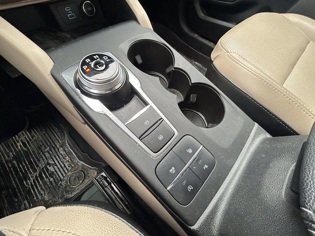 Used 2021 Ford Escape Titanium image 20