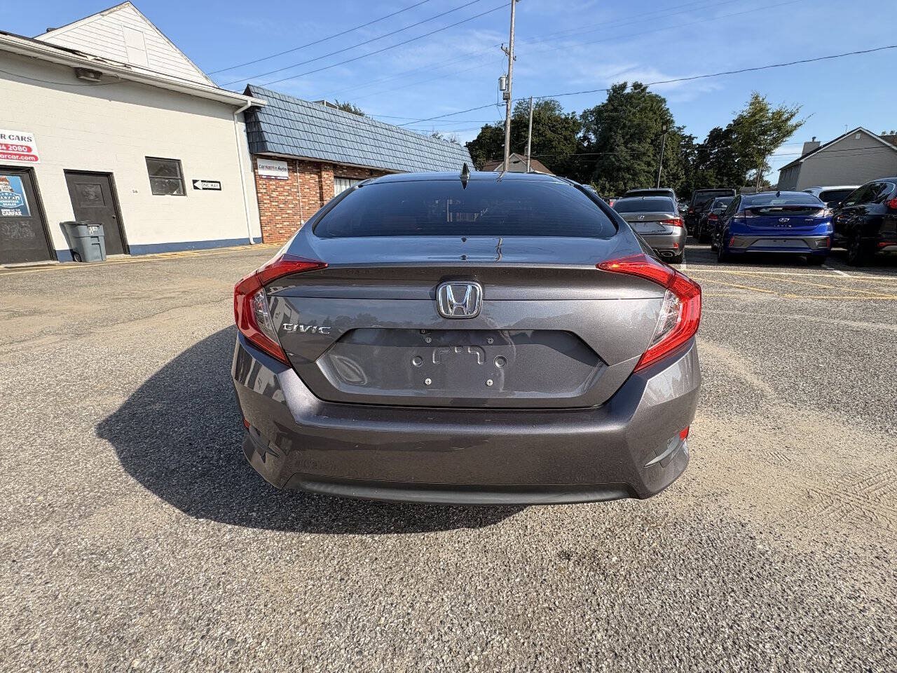 Used 2018 Honda Civic EX image 8