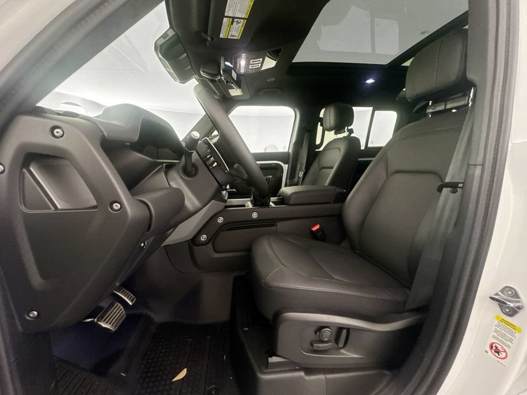 New 2026 Land Rover Defender 110 V8 AWD/4WD image 19