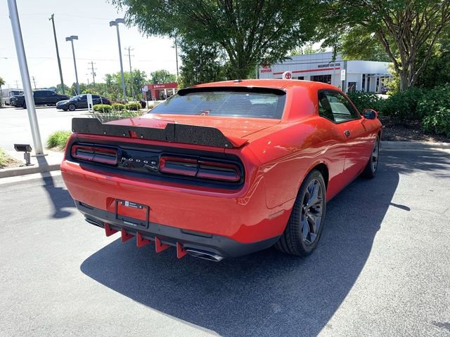 Used 2019 Dodge Challenger R/T RWD image 8