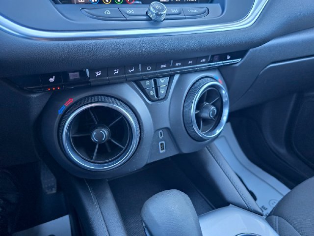 Used 2022 Chevrolet Blazer LT AWD/4WD image 28