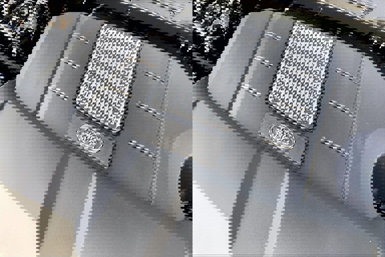 New 2026 Land Rover Defender 110 V8 image 17