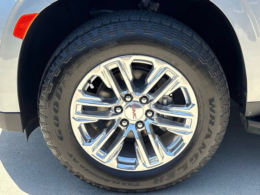 Used 2024 GMC Yukon SLT AWD/4WD image 33