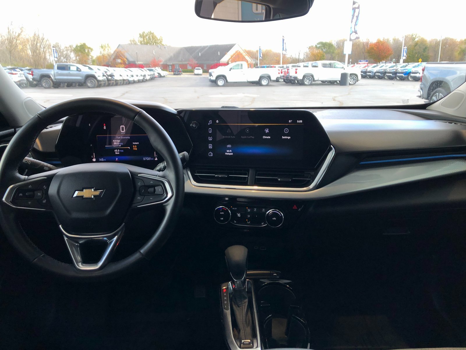 Used 2024 Chevrolet Trax LT w/ Sunroof Package image 13